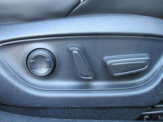 クラウンハイブリッド ＲＳアドバンス　禁煙車　純正ナビ　フルセグ　バックカメラ　プリクラッシュセーフティ　クリアランスソナー　ブラインドスポットモニター　純正ＡＷ　ＤＶＤ　ＥＴＣ　Ｂｌｕｅｔｏｏｔｈ　カードキー（40枚目）