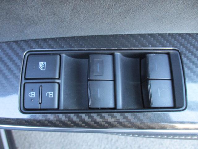 クラウンハイブリッド ＲＳアドバンス　禁煙車　純正ナビ　フルセグ　バックカメラ　プリクラッシュセーフティ　クリアランスソナー　ブラインドスポットモニター　純正ＡＷ　ＤＶＤ　ＥＴＣ　Ｂｌｕｅｔｏｏｔｈ　カードキー（50枚目）