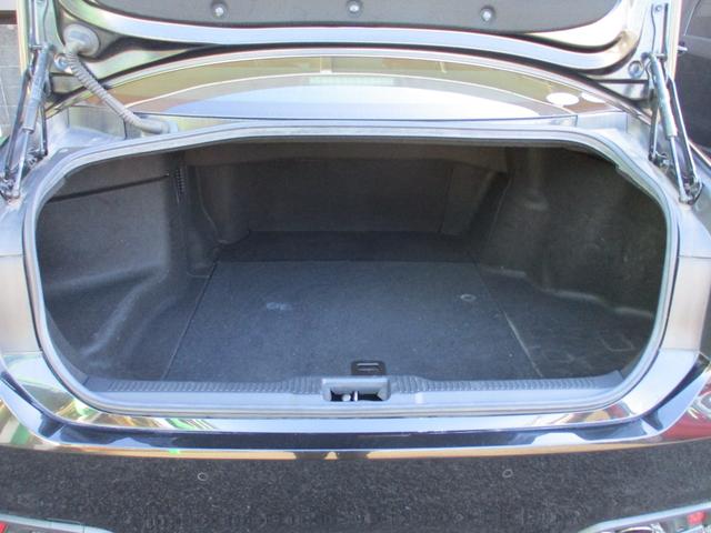 クラウンハイブリッド ＲＳアドバンス　禁煙車　純正ナビ　フルセグ　バックカメラ　プリクラッシュセーフティ　クリアランスソナー　ブラインドスポットモニター　純正ＡＷ　ＤＶＤ　ＥＴＣ　Ｂｌｕｅｔｏｏｔｈ　カードキー（52枚目）