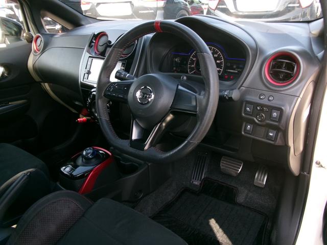 ノート ｅ－パワーニスモ　禁煙車　純正ナビ　ワンセグ　ＢＴ　バックカメラ　ＥＴＣ　衝突軽減ブレーキ　横滑り防止　ＨＫＳマフラー　１５インチアルミホイール（6枚目）
