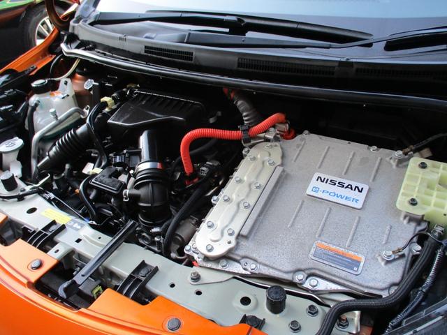 ノート ｅ－パワー　Ｘ　ワンオーナー　禁煙車　純正ナビ　フルセグ　全方位カメラ　　フロントカメラ　バックカメラ　サイドカメラ　衝突軽減ブレーキ　クリアランスソナー　レーンキープアシスト　Ｂｌｕｅｔｏｏｔｈ　ＨＩＤ　ＤＶＤ（47枚目）