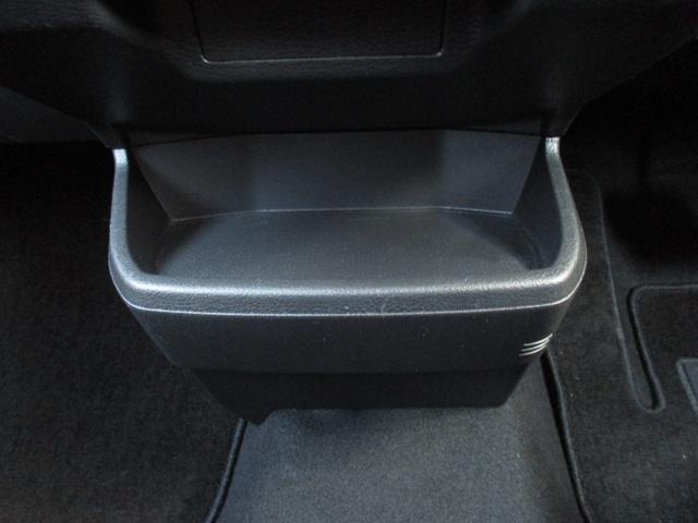 eKクロス EV G ビジネスパッケージ 禁煙車 衝突軽減ブレーキ 車線逸脱システム クリアランスソナー キーレス スペアキー 電動格納ミラー LEDヘッドライト(15枚目)