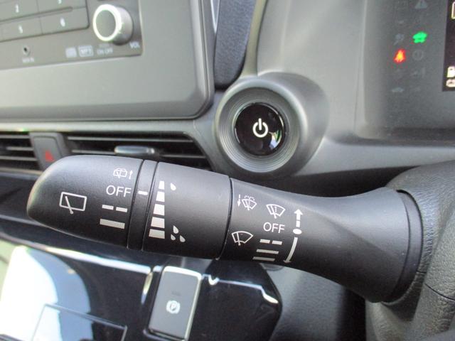 eKクロス EV G ビジネスパッケージ 禁煙車 衝突軽減ブレーキ 車線逸脱システム クリアランスソナー キーレス スペアキー 電動格納ミラー LEDヘッドライト(18枚目)