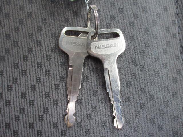 ＮＴ１００クリッパートラック ＤＸ農繁仕様　エアコン　デフロック　作業灯　ＥＴＣ　スペアキー　５ＭＴ（23枚目）