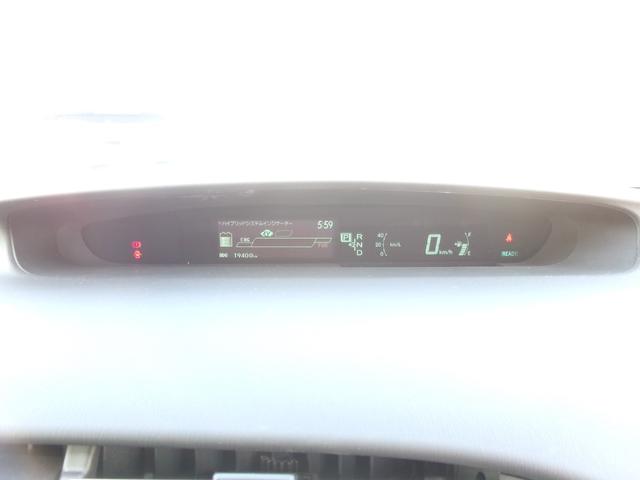 プリウス Ｇツーリングセレクション　禁煙車　純正ナビ　フルセグ　バックカメラ　Ｂｌｕｅｔｏｏｔｈ　電格ミラー　ＬＥＤヘッドライト　フォグランプ　ヘッドライトウォッシャー　１７インチ純正アルミホイール（16枚目）