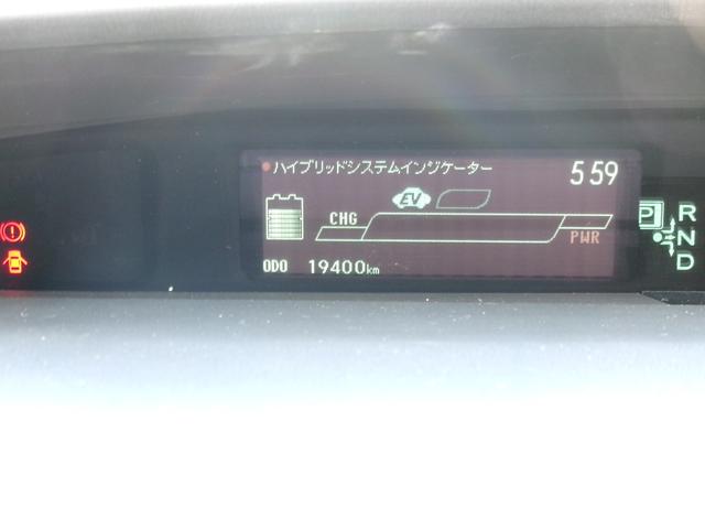 プリウス Ｇツーリングセレクション　禁煙車　純正ナビ　フルセグ　バックカメラ　Ｂｌｕｅｔｏｏｔｈ　電格ミラー　ＬＥＤヘッドライト　フォグランプ　ヘッドライトウォッシャー　１７インチ純正アルミホイール（17枚目）