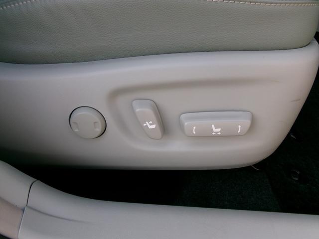 プリウス Ｇツーリングセレクション　禁煙車　純正ナビ　フルセグ　バックカメラ　Ｂｌｕｅｔｏｏｔｈ　電格ミラー　ＬＥＤヘッドライト　フォグランプ　ヘッドライトウォッシャー　１７インチ純正アルミホイール（30枚目）