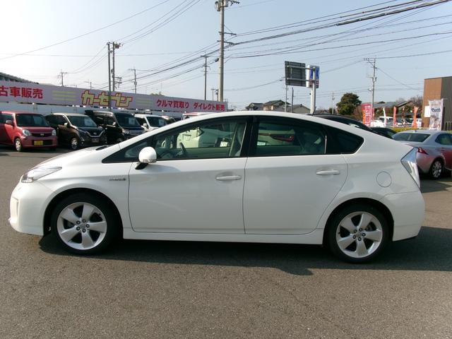 プリウス Ｇツーリングセレクション　禁煙車　純正ナビ　フルセグ　バックカメラ　Ｂｌｕｅｔｏｏｔｈ　電格ミラー　ＬＥＤヘッドライト　フォグランプ　ヘッドライトウォッシャー　１７インチ純正アルミホイール（45枚目）