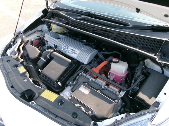 プリウス Ｇツーリングセレクション　禁煙車　純正ナビ　フルセグ　バックカメラ　Ｂｌｕｅｔｏｏｔｈ　電格ミラー　ＬＥＤヘッドライト　フォグランプ　ヘッドライトウォッシャー　１７インチ純正アルミホイール（55枚目）