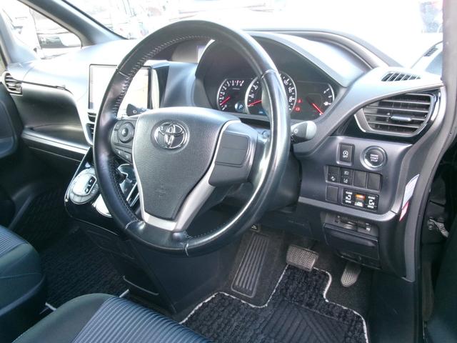 ヴォクシー ＺＳ　煌ＩＩ　ワンオーナー　禁煙車　モデリスタフルエアロ　アルパイン９インチナビ　フルセグ　Ｂｌｕｅｔｏｏｔｈ　バックカメラ　後席モニター　オートライト　ＬＥＤ　オートライト　両側電動スライド　ＥＴＣ　スマートキー（7枚目）