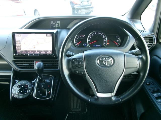 ヴォクシー ＺＳ　煌ＩＩ　ワンオーナー　禁煙車　モデリスタフルエアロ　アルパイン９インチナビ　フルセグ　Ｂｌｕｅｔｏｏｔｈ　バックカメラ　後席モニター　オートライト　ＬＥＤ　オートライト　両側電動スライド　ＥＴＣ　スマートキー（8枚目）