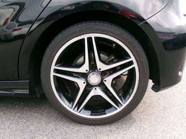 Ａクラス Ａ１８０　ブルーエフィシェンシースポーツ　禁煙車　純正ナビ　フルセグ　Ｂｌｕｅｔｏｏｔｈ　ハーフレザーシート　パワーシート　クリアランスソナー　ＵＳＢ　ＥＴＣ　リアフォグ　１８インチ純正アルミ（55枚目）