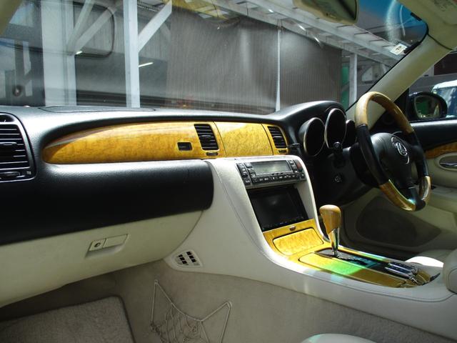 ４３０ＳＣＶ　４３０ＳＣＶ（４名　禁煙車　全塗装　社外アルミホイール　社外前後バンパー　社外ナビ　フルセグ　Ｂｌｕｅｔｏｏｔｈ　バックカメラ　キーレス　パワーシート（画像25）