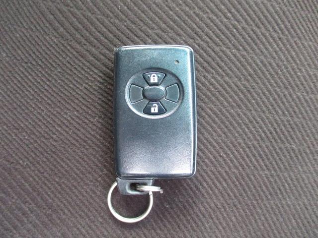 ２４０Ｇ　純正ナビ　フルセグ　Ｂｌｕｅｔｏｏｔｈ　バックカメラ　ステアリングリモコン　クリアランスソナー　プッシュスタート　ＥＴＣ　パワーシート　純正アルミホイール　フロントフォグランプ（画像46）