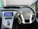 プリウス Ｓ　禁煙車　社外ナビ　フルセグ　Ｂｌｕｅｔｏｏｔｈ　バックカメラ　ＥＴＣ　ドライブレコーダー　電動格納ミラー　スマートキー　スペアキー　ステアリングリモコン　純正アルミホイール　ＨＩＤ（8枚目）