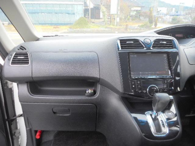 セレナ ハイウェイスター S-ハイブリッド エアロモード SDナビ フルセグ リアモニター ETC DVD再生 Bluetooth音楽再生☆(16枚目)