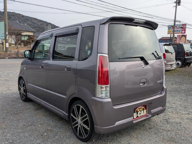 ���X�ɂĂ��Ԃ��w�����������q�l�ւ́A���w���T�[�r�X�Ƃ��āA�{�f�B���K���X�ɝ����R�[�e�B���O���{�H���Ĕ[�Ԃ����Ē����܂��I�����ɃG���W���I�C�����I�C���G�������g�����������Ē����܂���