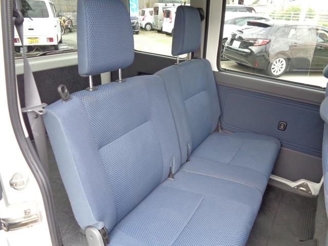 ハイゼットカーゴ クルーズ　・当店買取・車検整備付き・４ＷＤ（切り替え式）・全席パワーウインドウ・４ＡＴ（オーバードライブ付き）・ハイルーフ・ＣＤデッキ・２スピーカー・キーレスリモコン・オーバーヘッドコンソール・電動格納ミラー（12枚目）