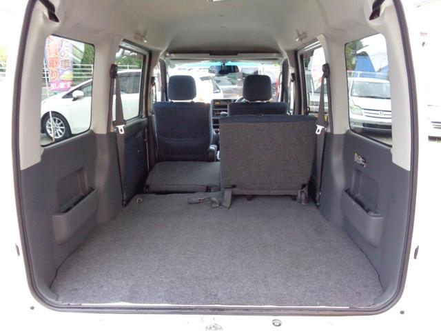 ハイゼットカーゴ クルーズ　・当店買取・車検整備付き・４ＷＤ（切り替え式）・全席パワーウインドウ・４ＡＴ（オーバードライブ付き）・ハイルーフ・ＣＤデッキ・２スピーカー・キーレスリモコン・オーバーヘッドコンソール・電動格納ミラー（18枚目）