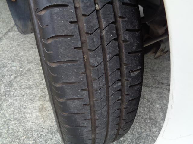ハイゼットカーゴ クルーズ　・当店買取・車検整備付き・４ＷＤ（切り替え式）・全席パワーウインドウ・４ＡＴ（オーバードライブ付き）・ハイルーフ・ＣＤデッキ・２スピーカー・キーレスリモコン・オーバーヘッドコンソール・電動格納ミラー（62枚目）