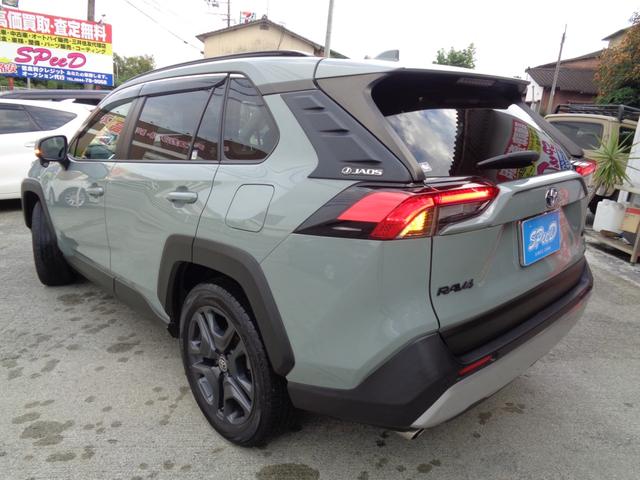 RAV4 ハイブリッドアドベンチャー ・当店買取・整備渡し・ワンオーナー・車庫保管・禁煙車・トヨタセーフティセンス・10.5インチディスプレイオーディオ・バックカメラ・フルセグTV・パワーゲート・2.0ETC・アダクティブクルコン(8枚目)