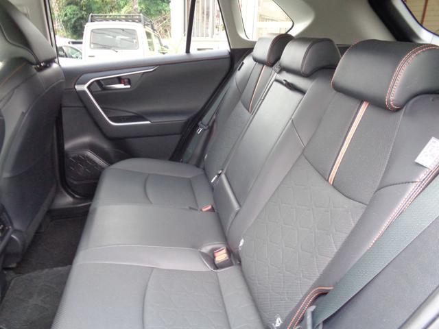 RAV4 ハイブリッドアドベンチャー ・当店買取・整備渡し・ワンオーナー・車庫保管・禁煙車・トヨタセーフティセンス・10.5インチディスプレイオーディオ・バックカメラ・フルセグTV・パワーゲート・2.0ETC・アダクティブクルコン(14枚目)