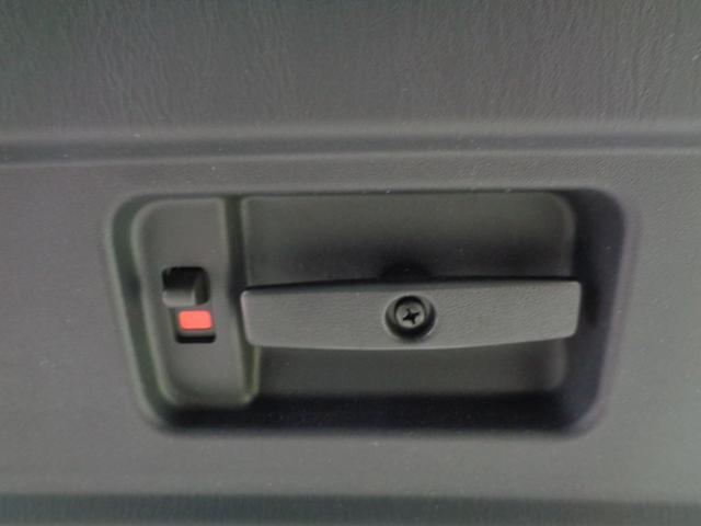 ハイエースバン ロングスーパーＧＬ　・当店買取・整備渡し・ワンオーナー・ローダウン公認・セーフティセンス（追突防止・車線逸脱警報）・モデリスタエアロ（フロント・リア）・純正メモリーナビ・バックカメラ・スライドドア小窓・ＬＥＤヘッドライト（19枚目）