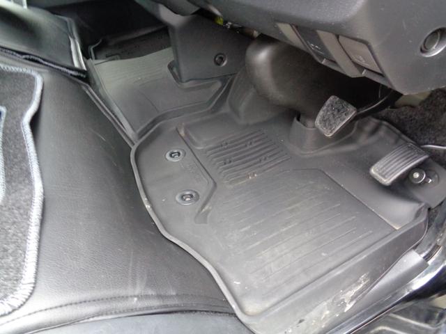 ハイエースバン ロングスーパーＧＬ　・当店買取・整備渡し・ワンオーナー・ローダウン公認・セーフティセンス（追突防止・車線逸脱警報）・モデリスタエアロ（フロント・リア）・純正メモリーナビ・バックカメラ・スライドドア小窓・ＬＥＤヘッドライト（50枚目）