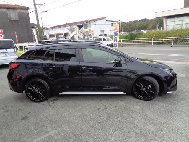 カローラツーリング アクティブライド　・当店買取・整備渡し・限定５００台・２オーナー・禁煙車・トヨタセーフティセンス・レーダークルコン・９インチディスプレイ・バックガイドモニター・ＬＥＤヘッドライト・オートハイビーム・ＥＴＣ・（3枚目）