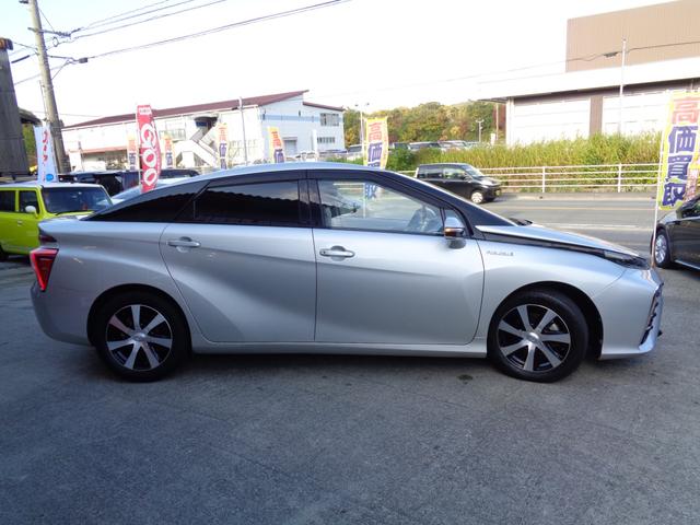 MIRAI ベースグレード ・当店買取・車検整備付き・燃料電池車・トヨタセーフティセンス・アダプティブクルコン・純正9インチSDナビ・フルセグ・ETC・バックカメラ・前席パワーシート・全席シートヒーター・LEDヘッドライト(3枚目)