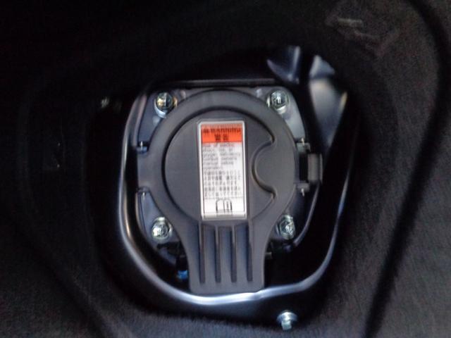 MIRAI ベースグレード ・当店買取・車検整備付き・燃料電池車・トヨタセーフティセンス・アダプティブクルコン・純正9インチSDナビ・フルセグ・ETC・バックカメラ・前席パワーシート・全席シートヒーター・LEDヘッドライト(16枚目)