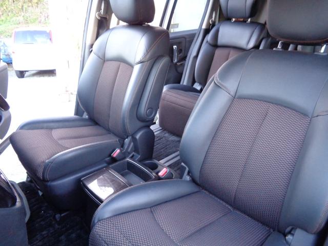 エルグランド ２５０ハイウェイスターアーバンクロム　・当店買取・車検整備付・２オーナー・車庫保管・禁煙車・両側パワスラ・純正ＳＤナビ・バックカメラ・フルセグ・ＥＴＣ・合皮ハーフレザーシート・オットマン・フルエアロ・ＨＩＤヘッドライト・コンビステアリング（12枚目）