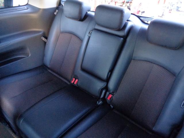 エルグランド ２５０ハイウェイスターアーバンクロム　・当店買取・車検整備付・２オーナー・車庫保管・禁煙車・両側パワスラ・純正ＳＤナビ・バックカメラ・フルセグ・ＥＴＣ・合皮ハーフレザーシート・オットマン・フルエアロ・ＨＩＤヘッドライト・コンビステアリング（14枚目）