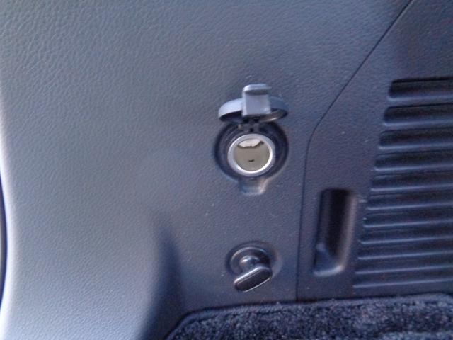 エルグランド ２５０ハイウェイスターアーバンクロム　・当店買取・車検整備付・２オーナー・車庫保管・禁煙車・両側パワスラ・純正ＳＤナビ・バックカメラ・フルセグ・ＥＴＣ・合皮ハーフレザーシート・オットマン・フルエアロ・ＨＩＤヘッドライト・コンビステアリング（18枚目）