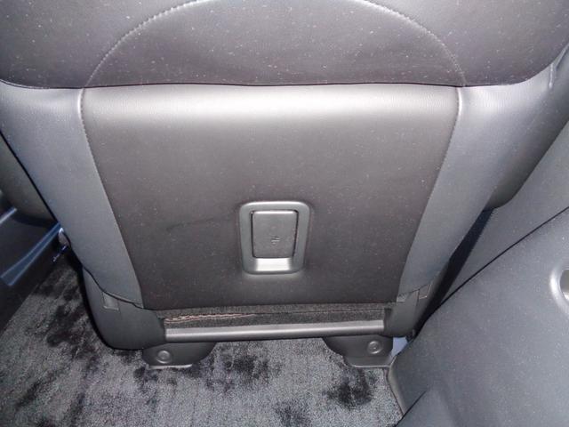 エルグランド ２５０ハイウェイスターアーバンクロム　・当店買取・車検整備付・２オーナー・車庫保管・禁煙車・両側パワスラ・純正ＳＤナビ・バックカメラ・フルセグ・ＥＴＣ・合皮ハーフレザーシート・オットマン・フルエアロ・ＨＩＤヘッドライト・コンビステアリング（58枚目）