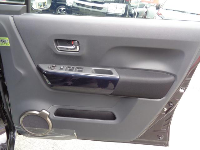 �^�]�ȃh�A�A�h�A�����Ɏ��[�|�P�b�g������܂��B