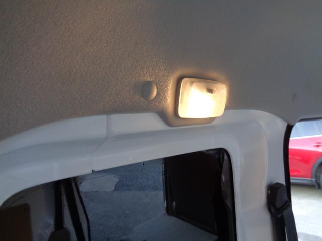 ���Q�b�W�X�y�[�X�ɂ͐�p�̏Ɩ�������܂��B