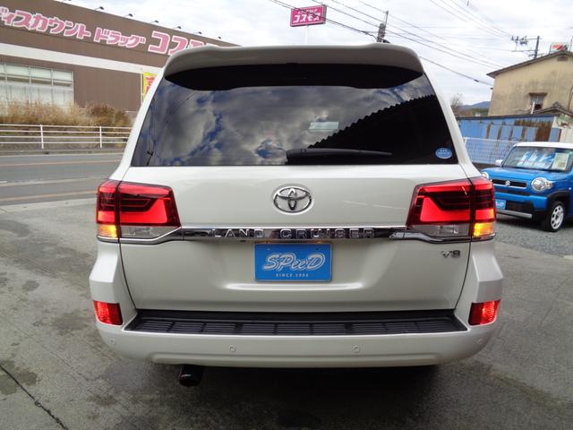 ���A�n�b�`���L�����������ł��𗧂������ł��B