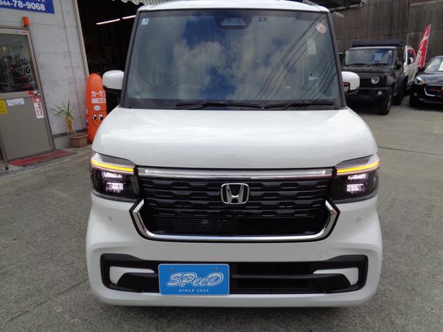 Ｎ－ＢＯＸカスタム ベースグレード　・当店自家用車登録車・９インチディスプレイメモリーナビ・マルチビューカメラ・左右パワスラ・３カメラドラレコ・ワンタッチスライドドア・フルセグ・アダクティブクルコン・ＬＥＤヘッドライト・プレミアムマット（2枚目）