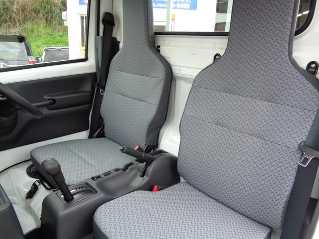 クリッパートラック DX セーフティパッケージ ・当店新車仕入れ・現行車・届出済未使用車・追突防止・車線逸脱警報・前後踏み間違え抑制・エアコン・パワステ・パワーウインドウ・前後障害物ソナー・4AT・LEDヘッドライト・オートライト・ラジオ・(13枚目)
