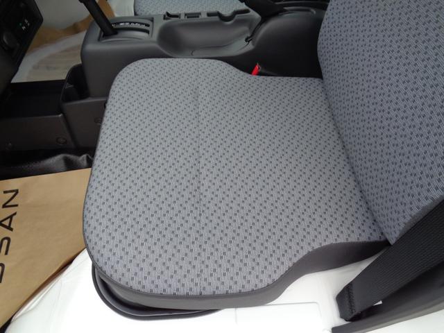 クリッパートラック DX セーフティパッケージ ・当店新車仕入れ・現行車・届出済未使用車・追突防止・車線逸脱警報・前後踏み間違え抑制・エアコン・パワステ・パワーウインドウ・前後障害物ソナー・4AT・LEDヘッドライト・オートライト・ラジオ・(14枚目)