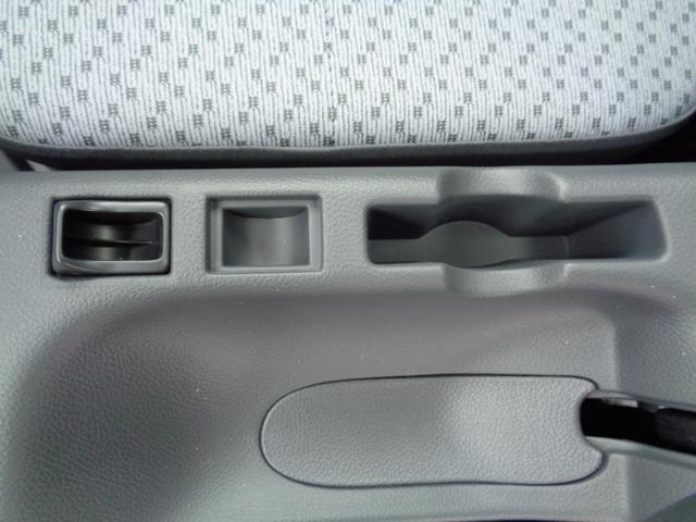 クリッパートラック DX セーフティパッケージ ・当店新車仕入れ・現行車・届出済未使用車・追突防止・車線逸脱警報・前後踏み間違え抑制・エアコン・パワステ・パワーウインドウ・前後障害物ソナー・4AT・LEDヘッドライト・オートライト・ラジオ・(52枚目)