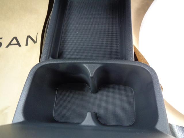 クリッパートラック DX セーフティパッケージ ・当店新車仕入れ・現行車・届出済未使用車・追突防止・車線逸脱警報・前後踏み間違え抑制・エアコン・パワステ・パワーウインドウ・前後障害物ソナー・4AT・LEDヘッドライト・オートライト・ラジオ・(57枚目)