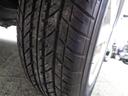 タイヤの残り溝は5部山程度です。