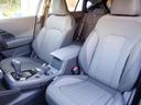 シートは、座りやすく、運転時のホールド性もよく、掃除しやすい生地になっています。