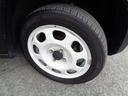タイヤは2本が5部山ほどです。後の2本は交換いたします。ホイールはホワイトのスタンダードホイール(鉄)です。