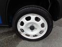 タイヤは2本が5部山ほどです。後の2本は交換いたします。ホイールはホワイトのスタンダードホイール(鉄)です。