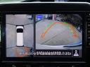空の上から見下ろすような視点でスムース駐車。アラウンドビューモニター狭い場所での駐車でも、周囲が映像で確認できます。