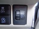 ライトレベライザースイッチでお荷物や人が乗ったときに車両後方が沈み込んで光軸があがってしまう現象に対応できます。