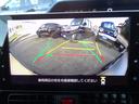 走行中(低速)にカメラボタンを押すと左右や前方が確認できます。すれ違いや駐車、幅寄せに便利です。